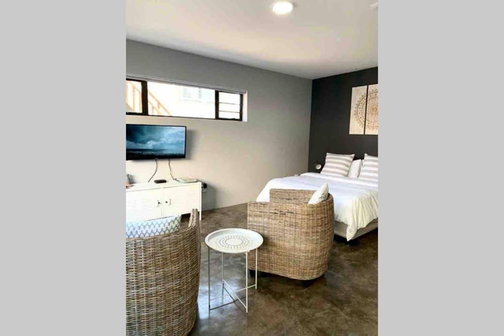 Lower Point Surf Studio 2 Jeffreys Bay Esterno foto